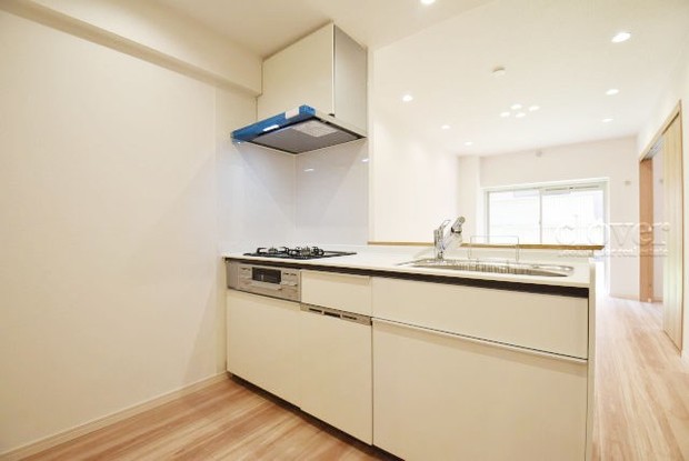 apartment 東京都渋谷区神宮前４丁目11-6　プレファス表参道7F