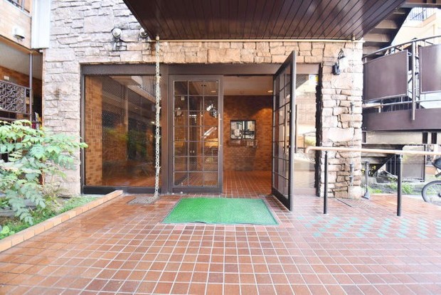 apartment 東京都渋谷区神宮前４丁目11-6　プレファス表参道7F