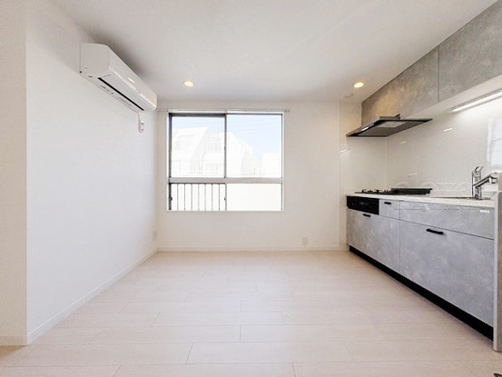 apartment 東京都渋谷区神宮前４丁目11-6　プレファス表参道7F