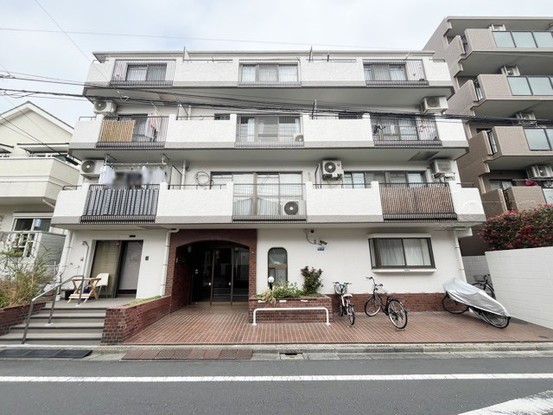 apartment 東京都渋谷区神宮前４丁目11-6　プレファス表参道7F