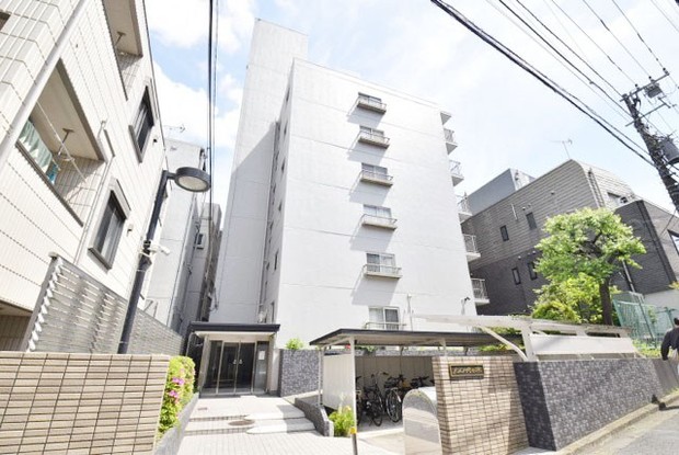 apartment 東京都渋谷区神宮前４丁目11-6　プレファス表参道7F