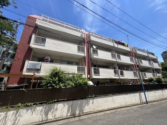 apartment 東京都渋谷区神宮前４丁目11-6　プレファス表参道7F