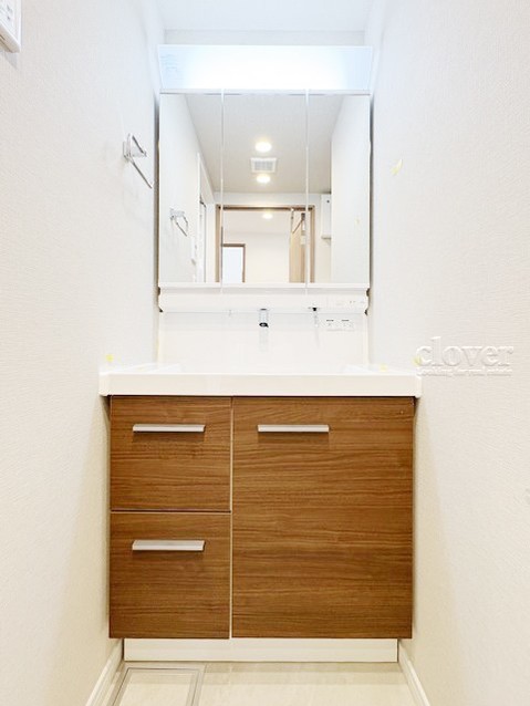 apartment 東京都渋谷区神宮前４丁目11-6　プレファス表参道7F