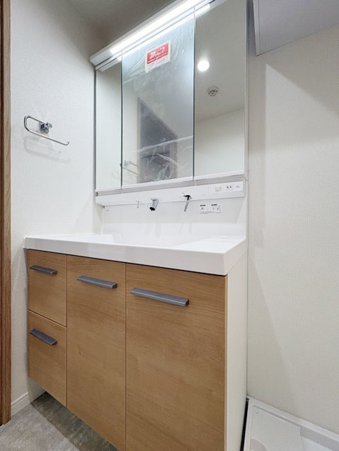 apartment 東京都渋谷区神宮前４丁目11-6　プレファス表参道7F
