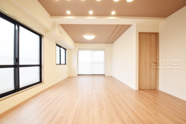 apartment 東京都渋谷区神宮前４丁目11-6　プレファス表参道7F
