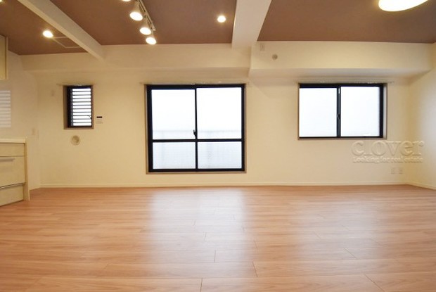 apartment 東京都渋谷区神宮前４丁目11-6　プレファス表参道7F