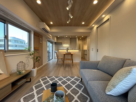 apartment 東京都渋谷区神宮前４丁目11-6　プレファス表参道7F