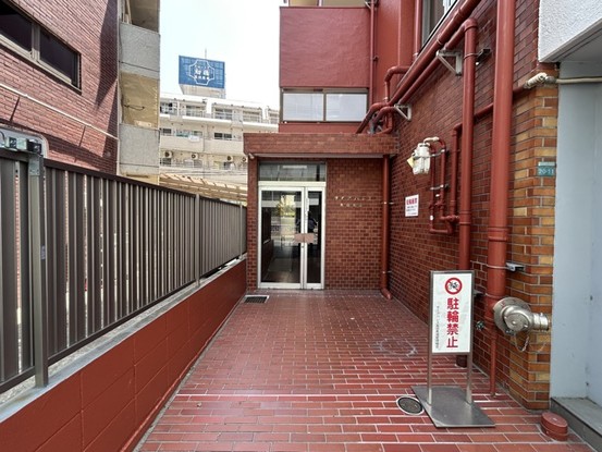 apartment 東京都渋谷区神宮前４丁目11-6　プレファス表参道7F