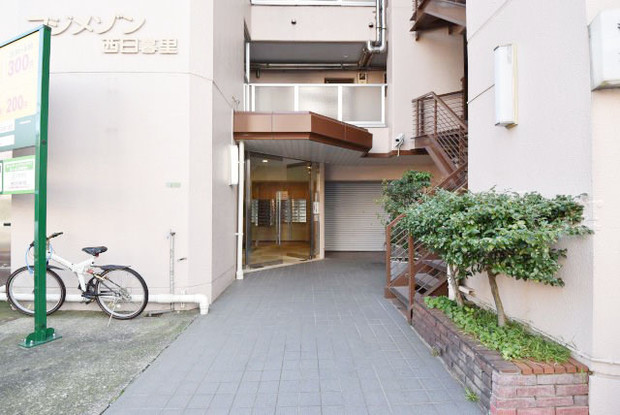 apartment 東京都渋谷区神宮前４丁目11-6　プレファス表参道7F