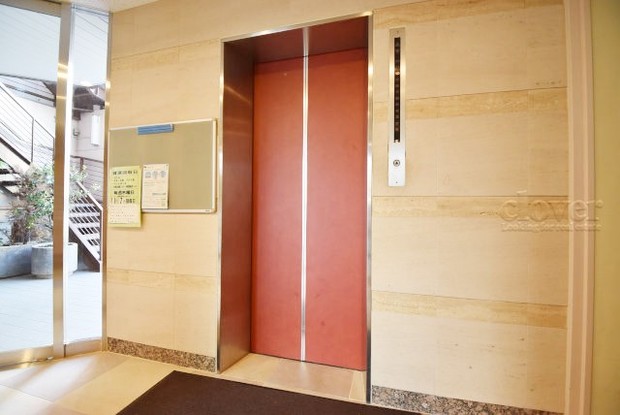 apartment 東京都渋谷区神宮前４丁目11-6　プレファス表参道7F