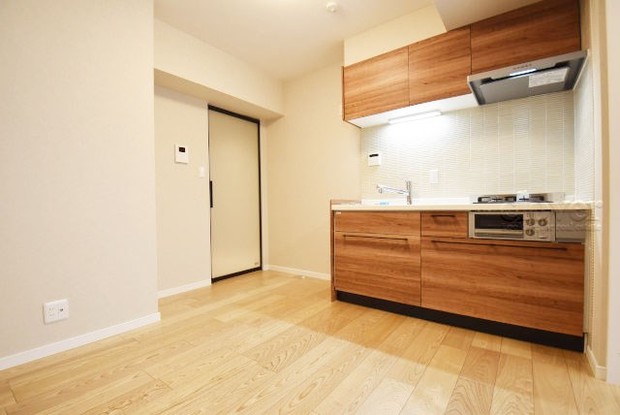 apartment 東京都渋谷区神宮前４丁目11-6　プレファス表参道7F