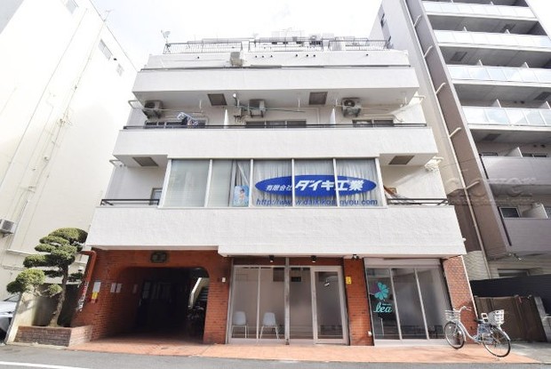 apartment 東京都渋谷区神宮前４丁目11-6　プレファス表参道7F