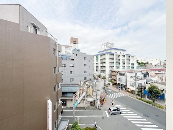 apartment 東京都渋谷区神宮前４丁目11-6　プレファス表参道7F
