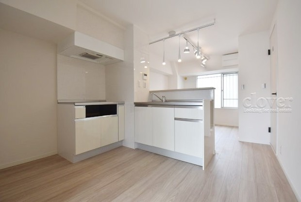 apartment 東京都渋谷区神宮前４丁目11-6　プレファス表参道7F