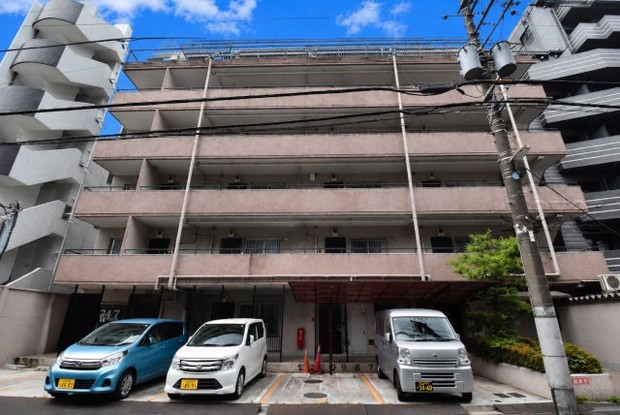apartment 東京都渋谷区神宮前４丁目11-6　プレファス表参道7F