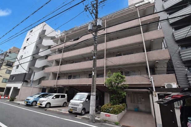 apartment 東京都渋谷区神宮前４丁目11-6　プレファス表参道7F