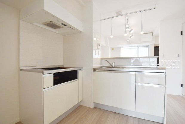 apartment 東京都渋谷区神宮前４丁目11-6　プレファス表参道7F