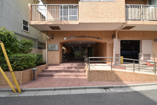 apartment 東京都渋谷区神宮前４丁目11-6　プレファス表参道7F