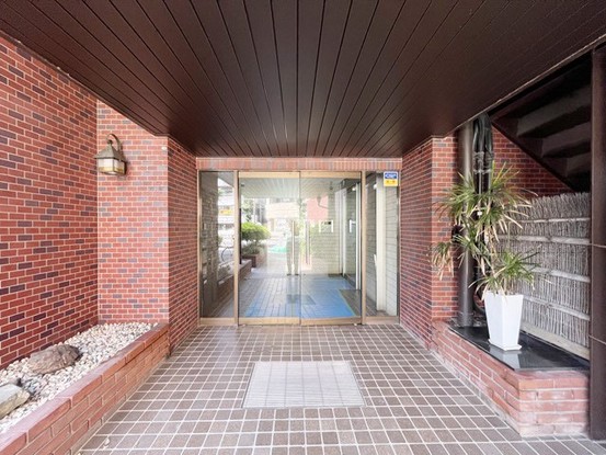 apartment 東京都渋谷区神宮前４丁目11-6　プレファス表参道7F