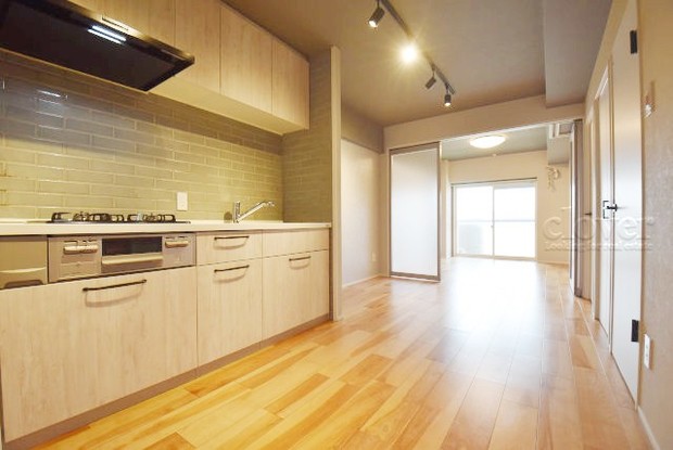 apartment 東京都渋谷区神宮前４丁目11-6　プレファス表参道7F