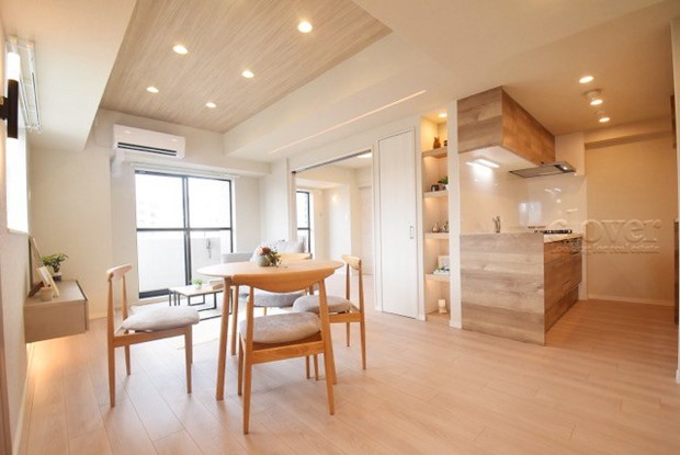 apartment 東京都渋谷区神宮前４丁目11-6　プレファス表参道7F