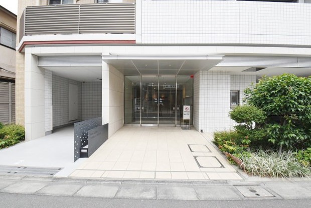 apartment 東京都渋谷区神宮前４丁目11-6　プレファス表参道7F