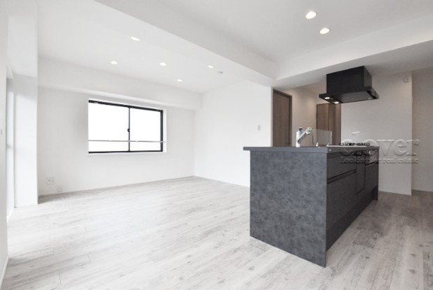 apartment 東京都渋谷区神宮前４丁目11-6　プレファス表参道7F