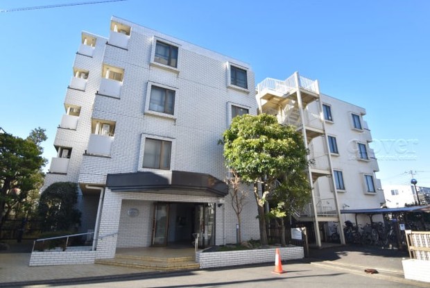 apartment 東京都渋谷区神宮前４丁目11-6　プレファス表参道7F