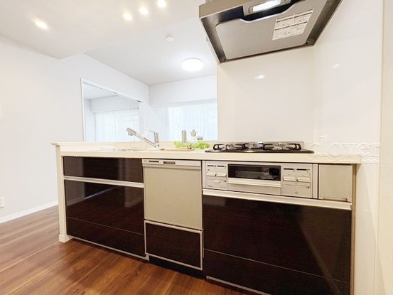 apartment 東京都渋谷区神宮前４丁目11-6　プレファス表参道7F