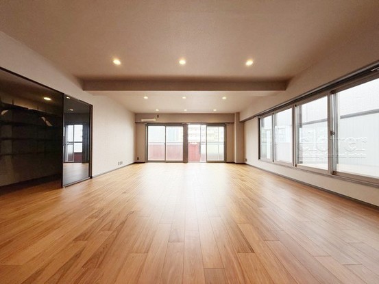 apartment 東京都渋谷区神宮前４丁目11-6　プレファス表参道7F
