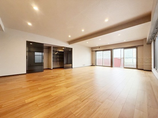 apartment 東京都渋谷区神宮前４丁目11-6　プレファス表参道7F