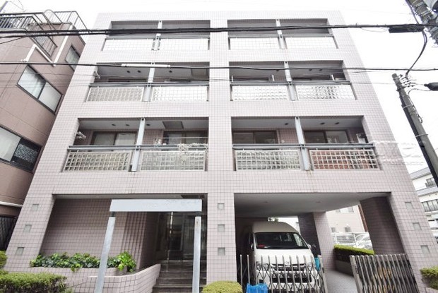 apartment 東京都渋谷区神宮前４丁目11-6　プレファス表参道7F
