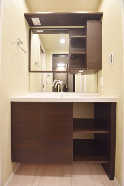 apartment 東京都渋谷区神宮前４丁目11-6　プレファス表参道7F