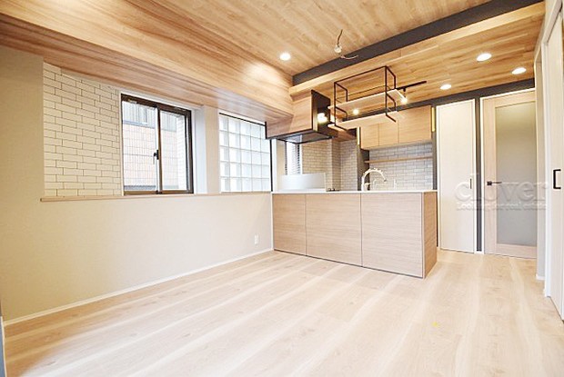 apartment 東京都渋谷区神宮前４丁目11-6　プレファス表参道7F