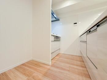 apartment 東京都立川市錦町２丁目6-2 ステラNKビル1F