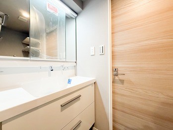 apartment 東京都立川市錦町２丁目6-2 ステラNKビル1F