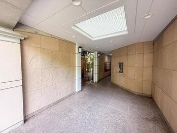 apartment 東京都立川市錦町２丁目6-2 ステラNKビル1F