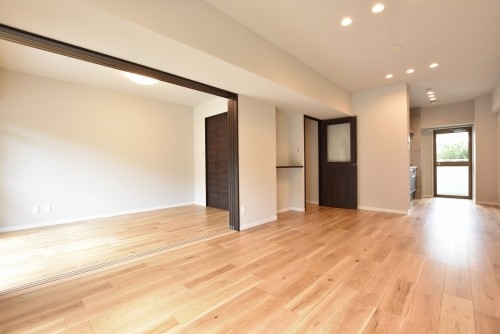 apartment 神奈川県海老名市中央２丁目４－８　ニコービル１階