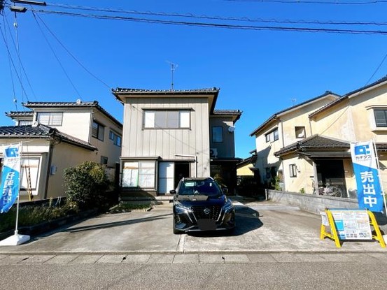 detached 富山県砺波市秋元
地図を見る