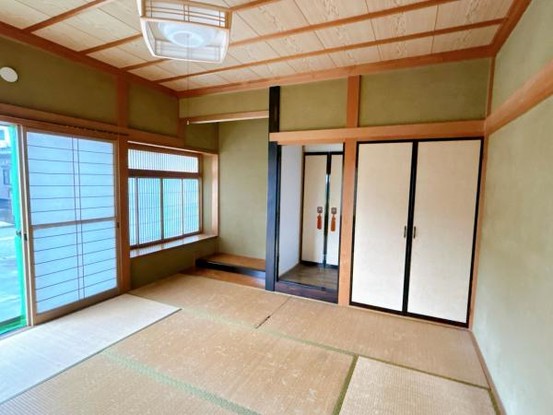 detached 富山県砺波市秋元
地図を見る