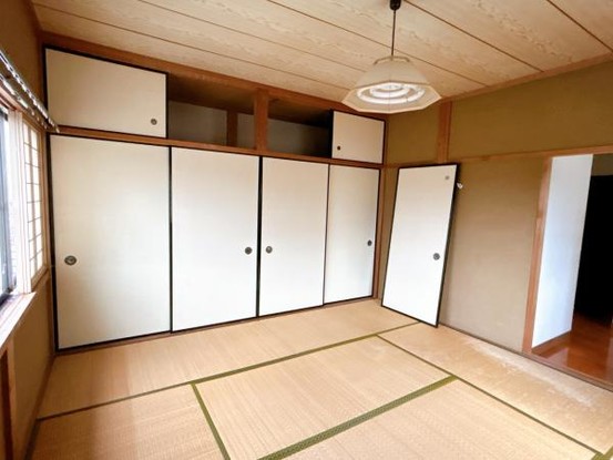 detached 富山県砺波市秋元
地図を見る