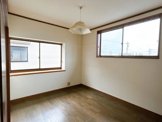 detached 富山県砺波市秋元
地図を見る