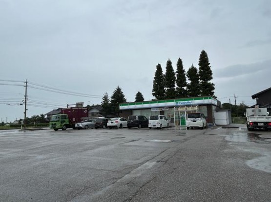 detached 富山県砺波市秋元
地図を見る