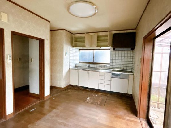 detached 富山県砺波市秋元
地図を見る