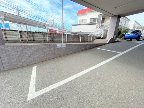 apartment 神奈川県横浜市栄区笠間３丁目44-1 メゾングランディオーズ1F