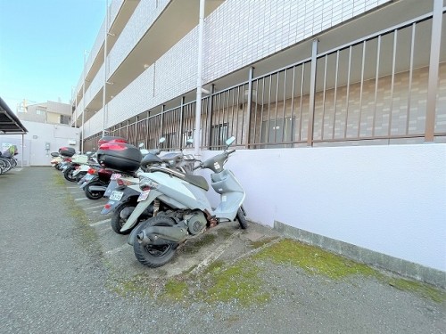 apartment 神奈川県横浜市栄区笠間３丁目44-1 メゾングランディオーズ1F
