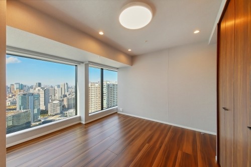 apartment 東京都江東区豊洲４丁目2-2 関崎ビル1F