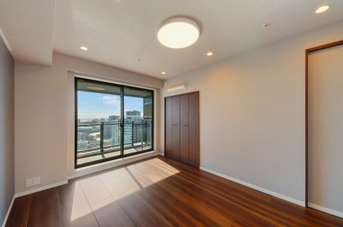 apartment 東京都江東区豊洲４丁目2-2 関崎ビル1F
