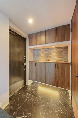 apartment 東京都江東区豊洲４丁目2-2 関崎ビル1F