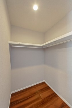 apartment 東京都江東区豊洲４丁目2-2 関崎ビル1F